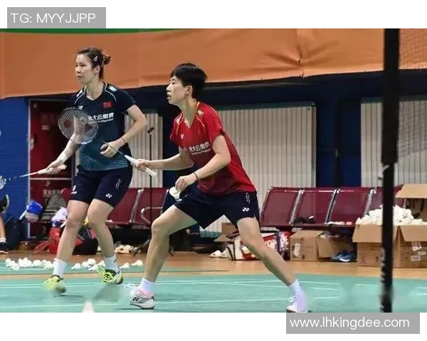 南京羽毛球队与西安羽毛球队赛后复盘分析灵活性表现与战术调整